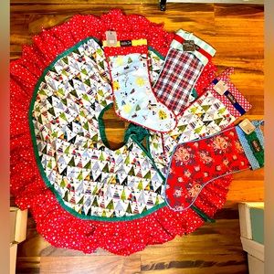 Matilda Jane Tree skirt with matching 4 Christmas stockings NWT